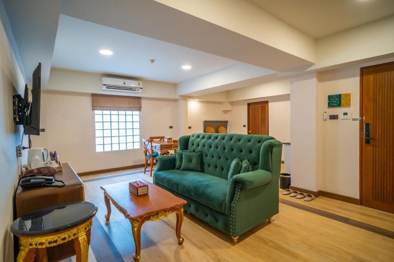 Siri Nakornpink Chiang Mai Hotel Sha Plus Exterior photo